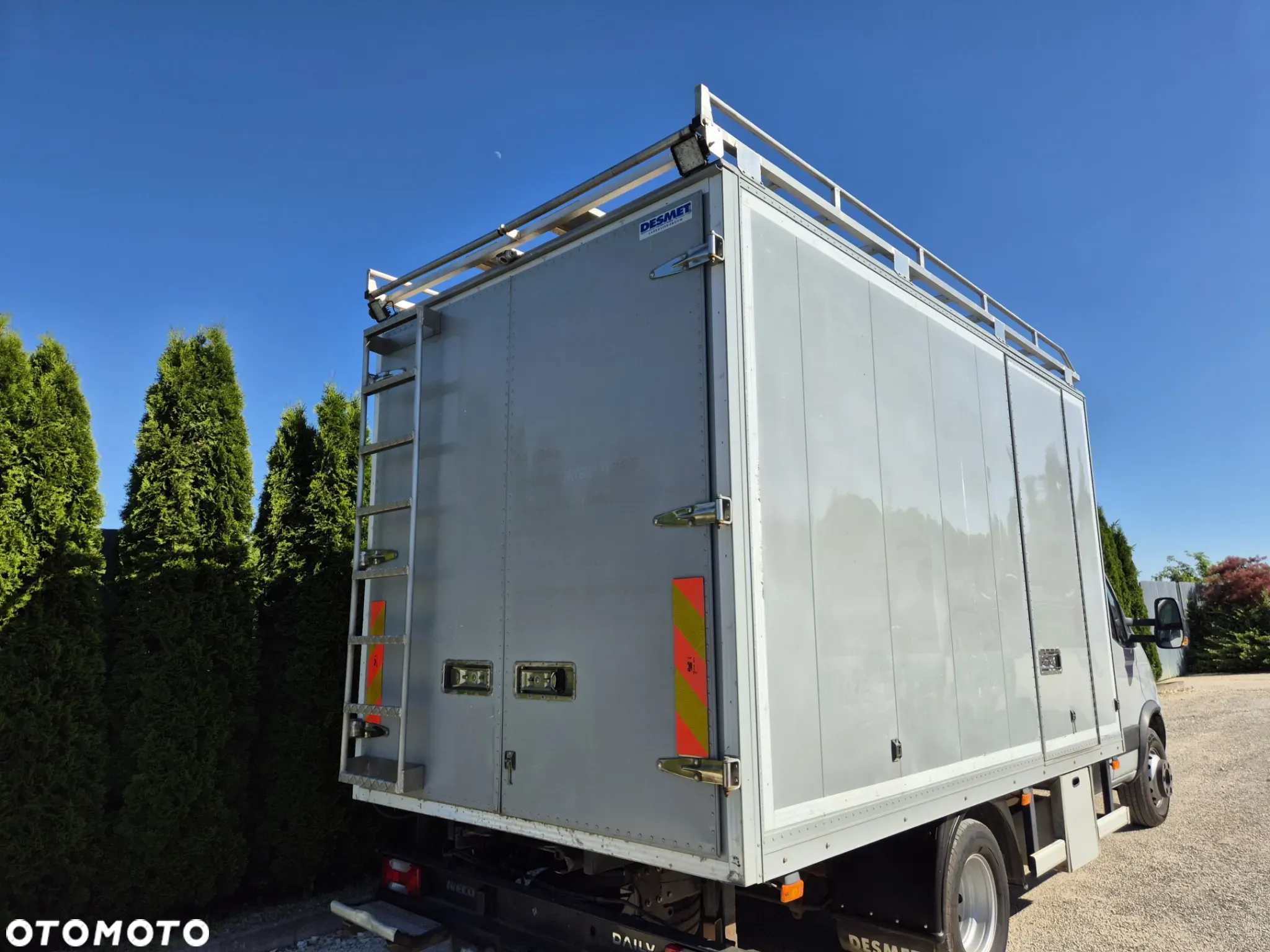 Kontener 8 palet Iveco, wysoki 230cm, bagażnik dachowy, regały, stan idealny! - 3
