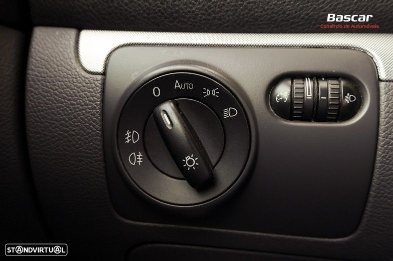 VW Golf Variant 1.9 TDi BlueM Sportline - 32