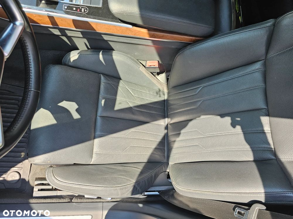 Audi A8 L 55 TFSI mHEV Quattro Tiptr - 13