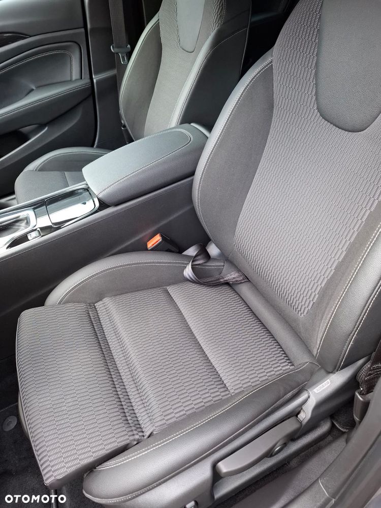 Opel Insignia 1.5 T Exclusive S&S - 10