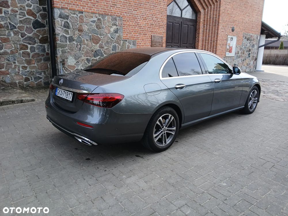 Mercedes-Benz Klasa E 220 d 4-Matic Exclusive - 4