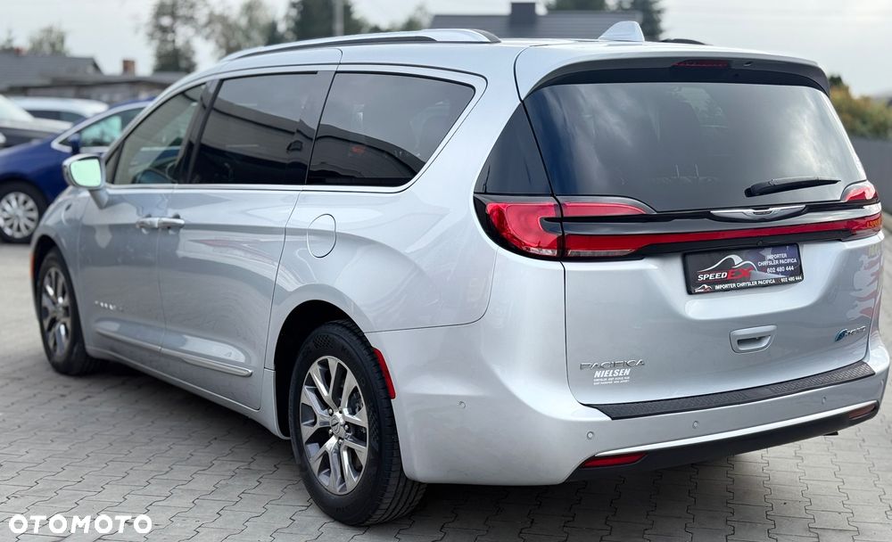 Chrysler Pacifica - 13