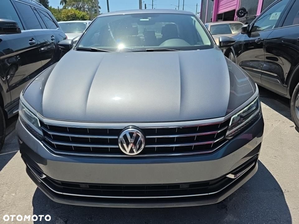 Volkswagen Passat 2.0 TSI BMT Highline DSG - 2