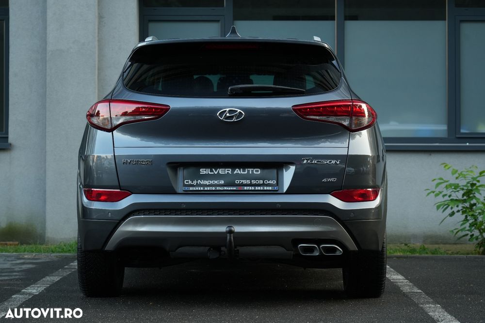 Hyundai Tucson 2.0 CRDI 4WD Automatik Premium - 23