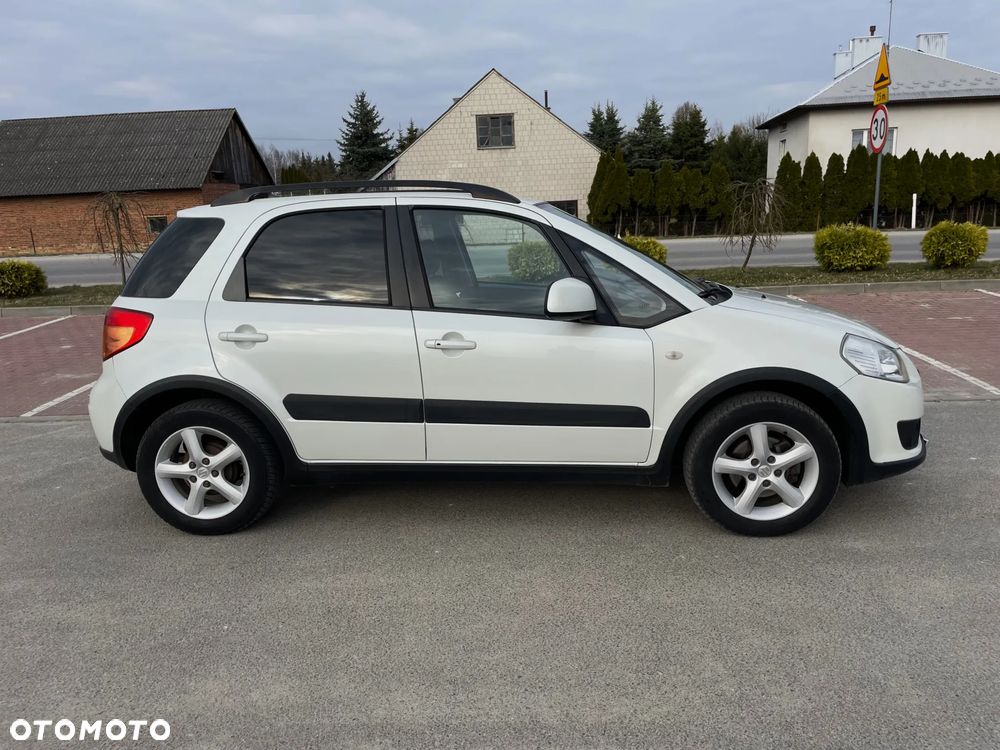 Suzuki SX4 1.6 VVT 4x2 Comfort Dance - 4