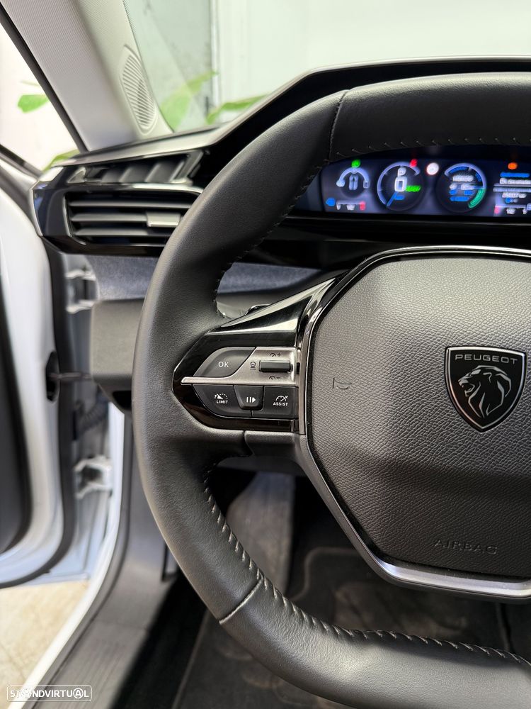 Peugeot 308 1.6 Hybrid Allure Pack e-EAT8 - 12