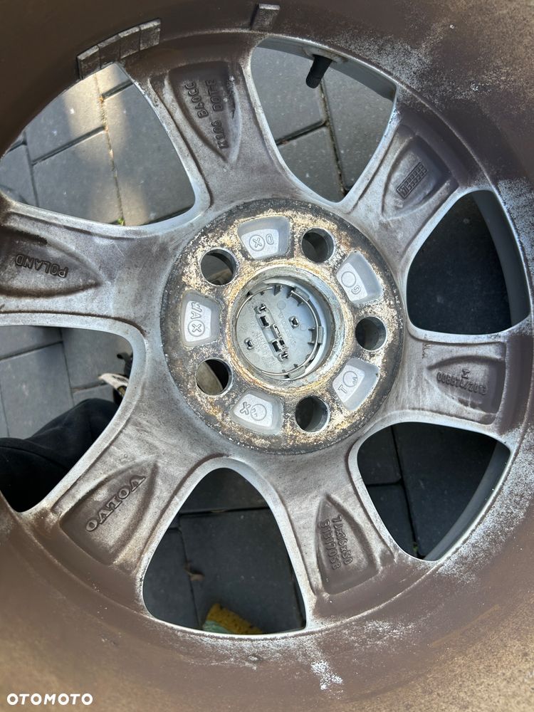 Koła zimowe Felgi Volvo 5x108 ET50 Goodyear 205/55/16 - 7