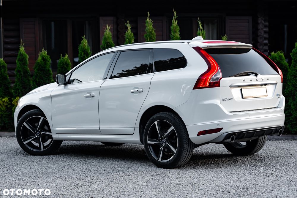 Volvo XC 60 T6 AWD R-Design - 10