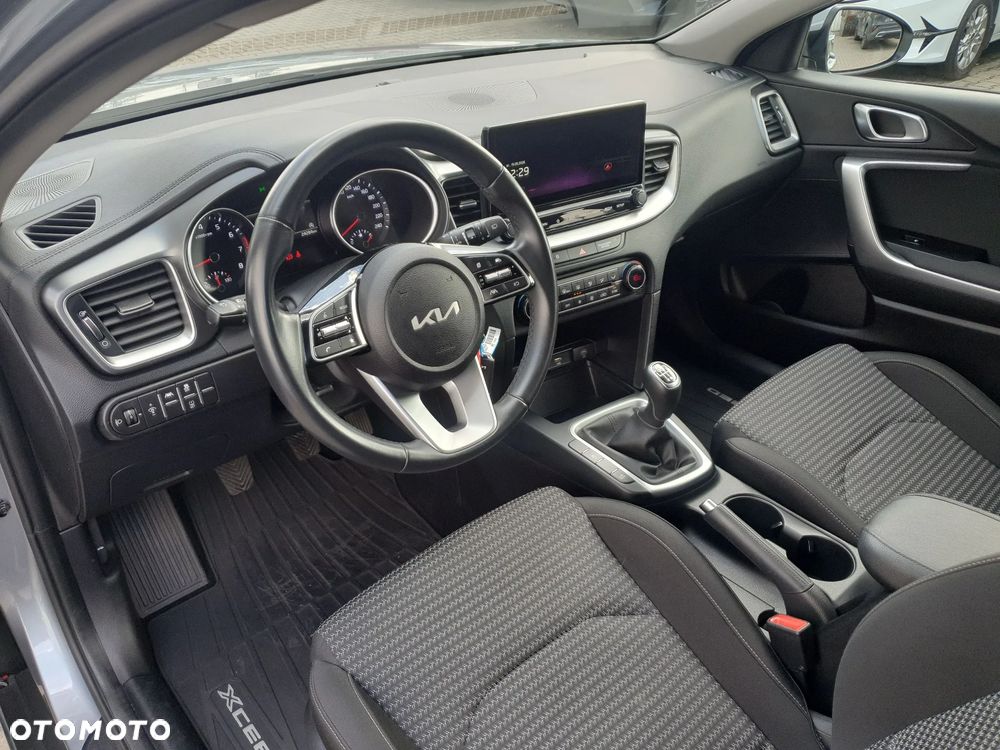 Kia XCeed 1.5 T-GDI M - 10