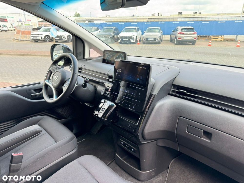 Hyundai Staria 1.6 T-GDI HEV Smart Business - 18