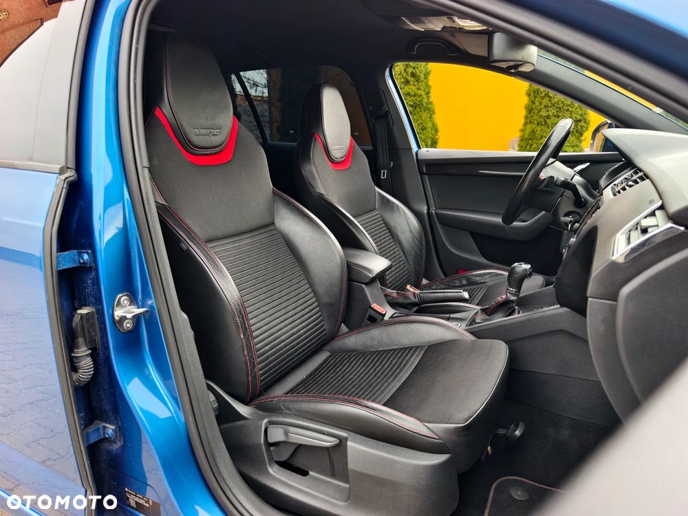 Skoda Octavia 2.0 TDI DSG RS - 20