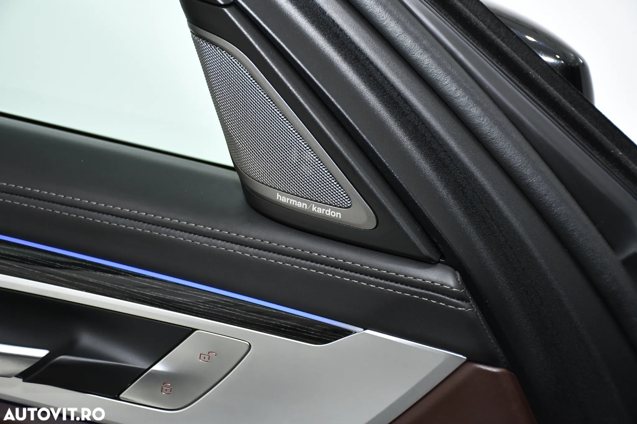 BMW Seria 7 730d xDrive - 32