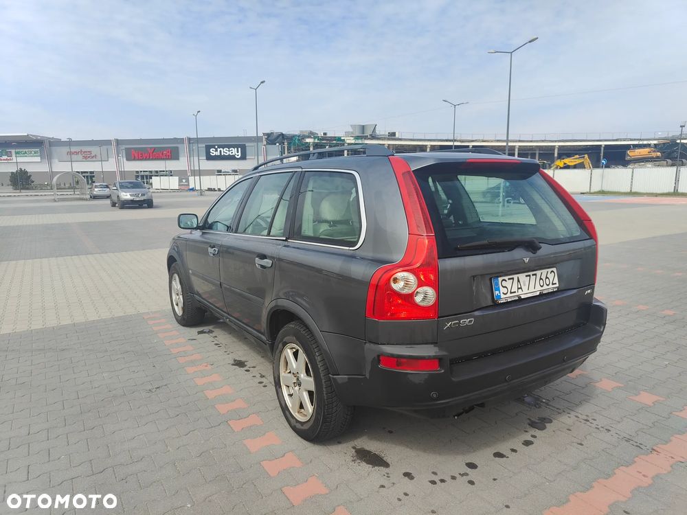 Volvo XC 90 D5 Momentum - 4