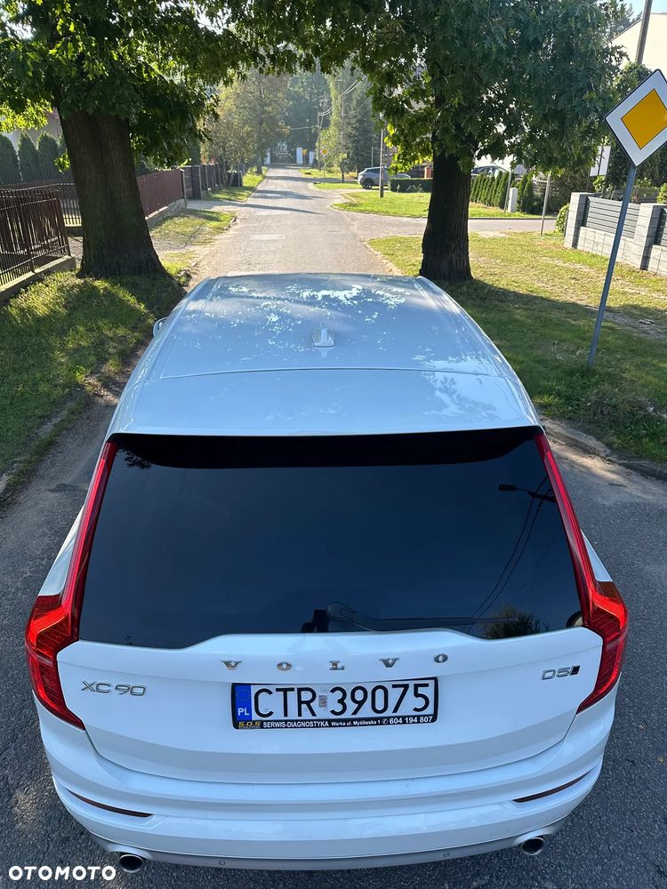 Volvo XC 90 D5 AWD Momentum - 10