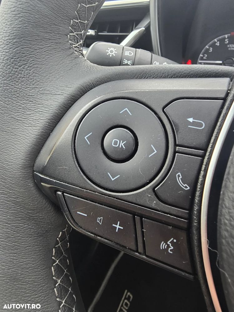 Toyota Corolla 1.8 HSD Business - 16