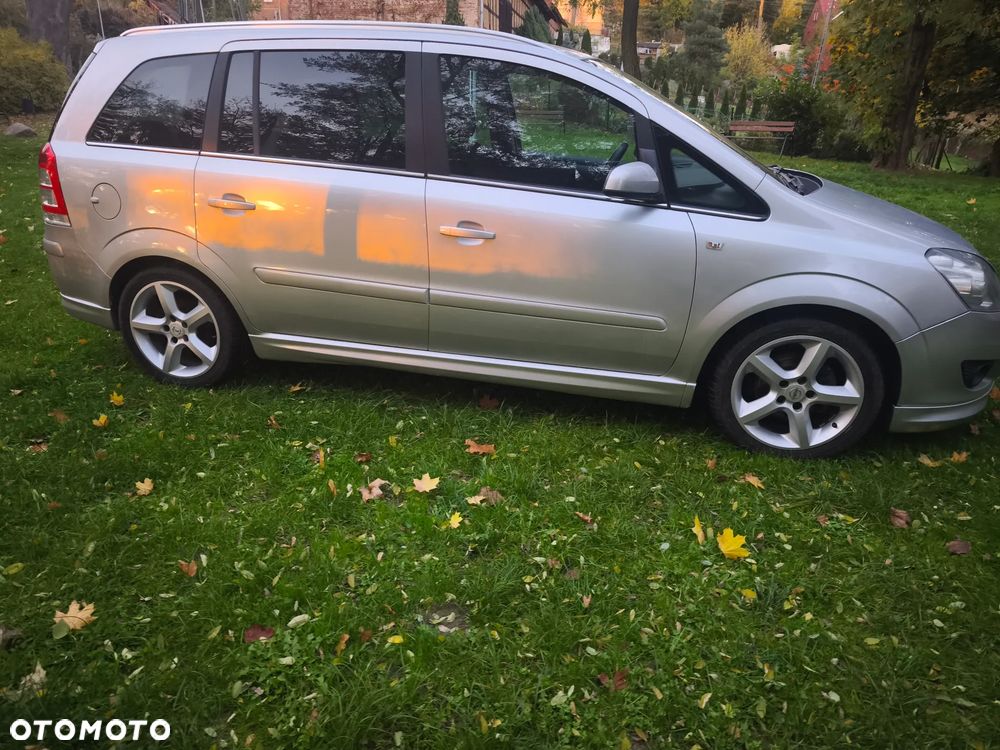 Opel Zafira - 12