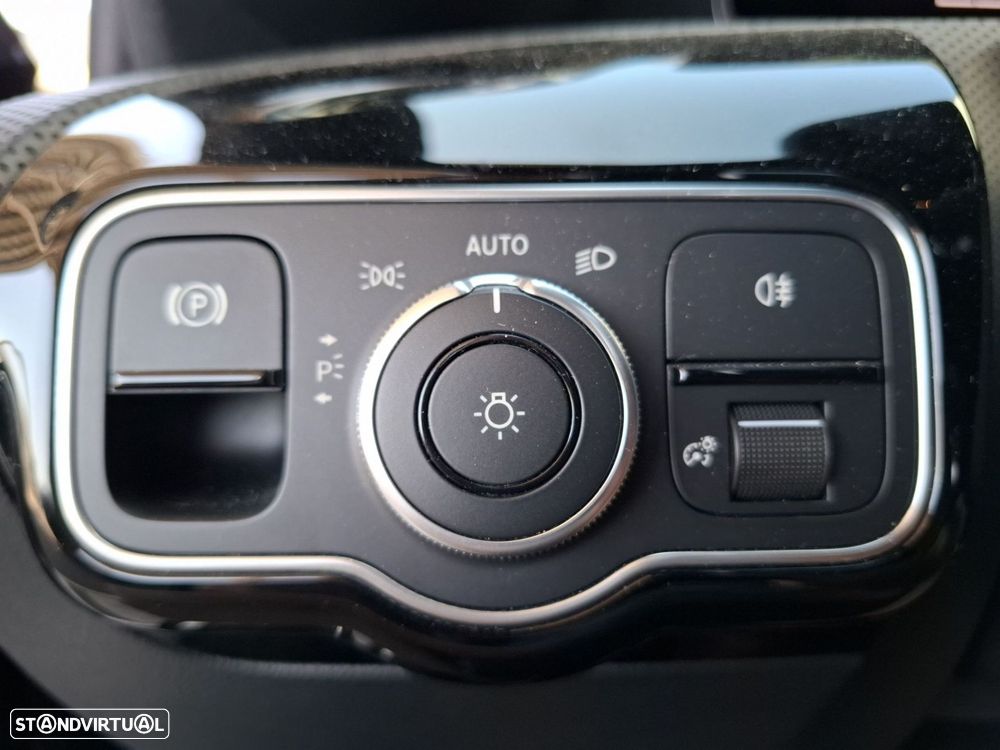 Mercedes-Benz A 250 e - 20