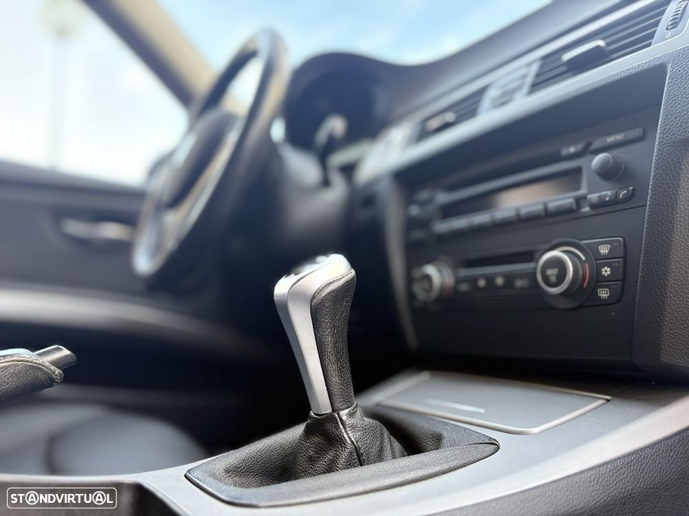 BMW 320 d Exclusive - 21