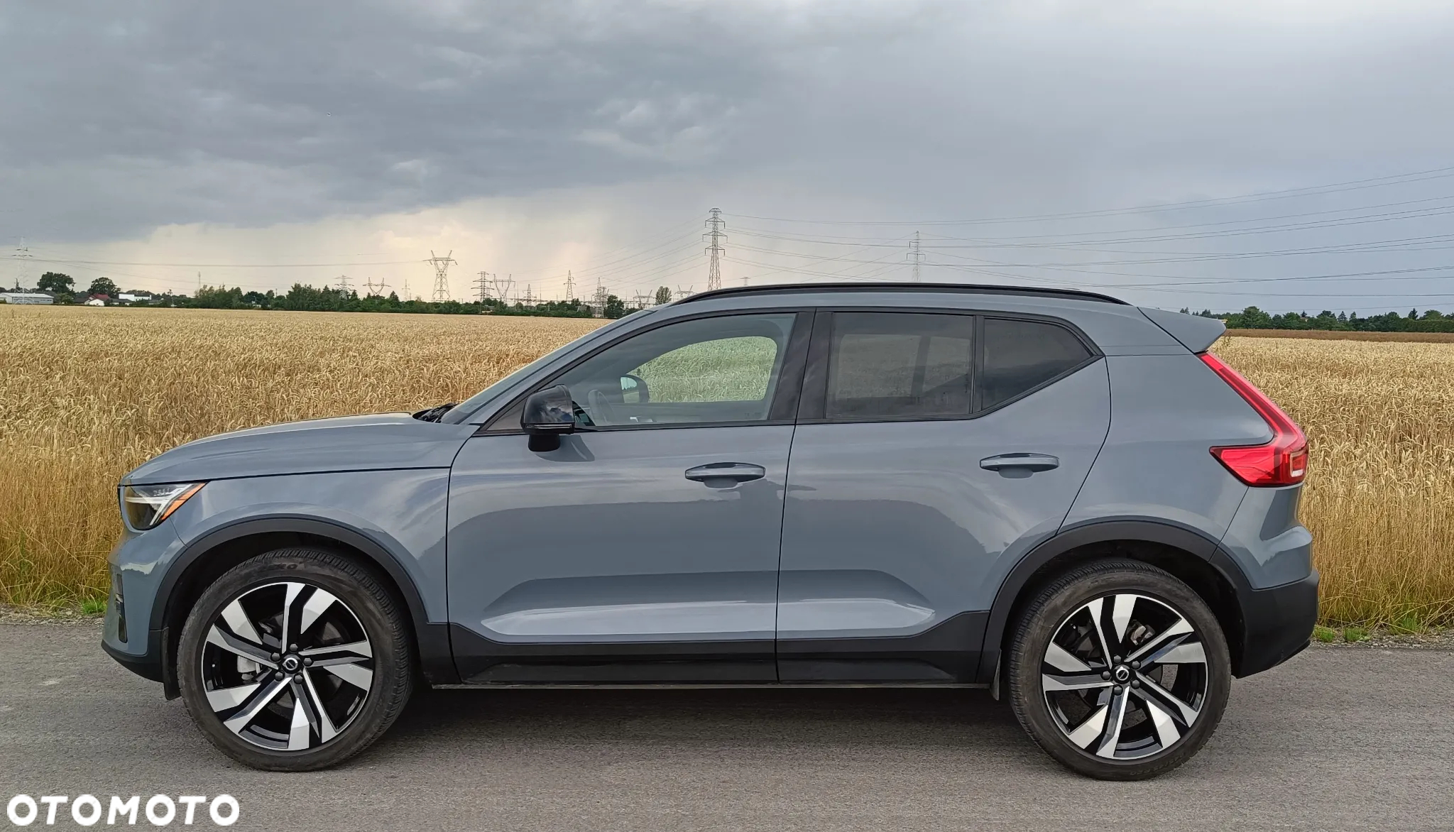 Volvo XC 40 B5 AWD Ultimate Dark - 4