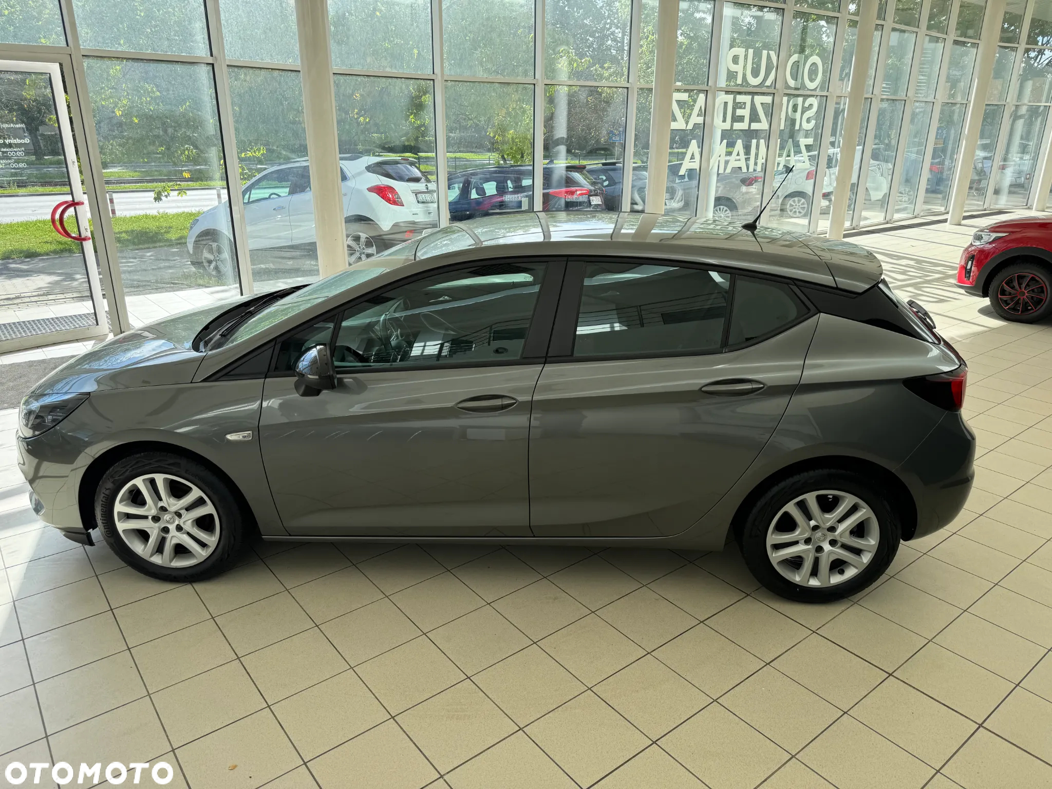 Opel Astra V 1.2 T Edition S&S - 18