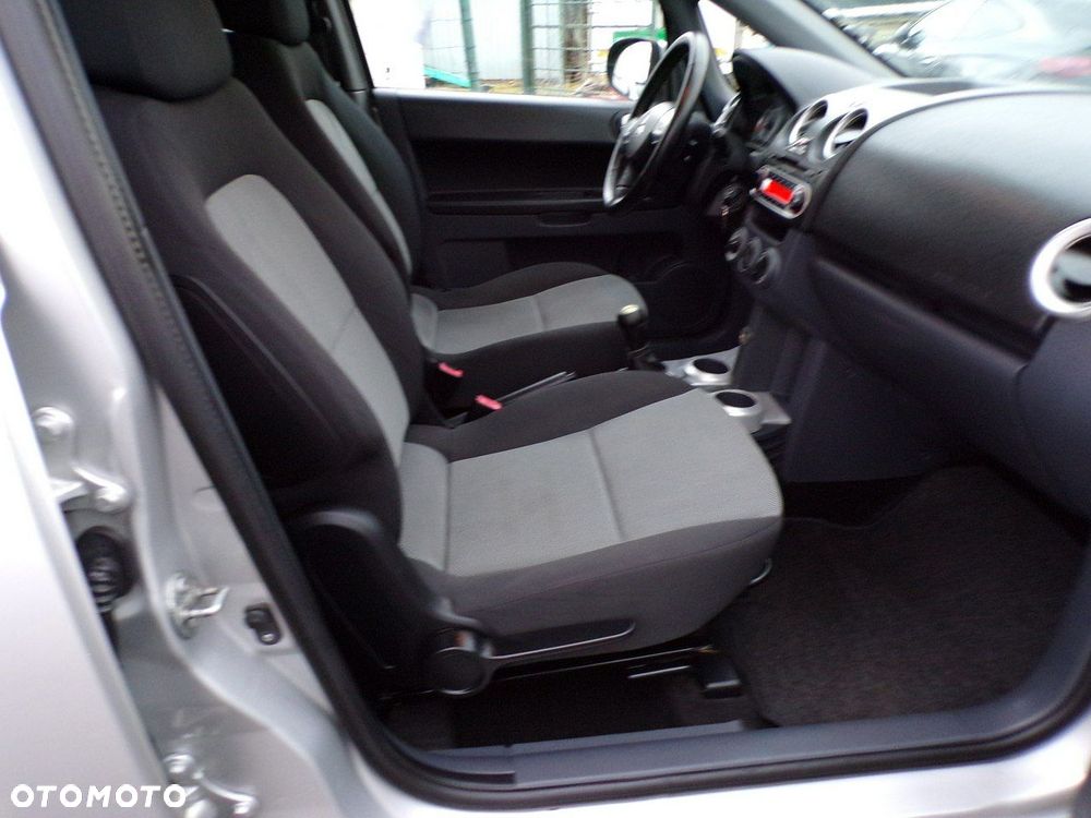 Mitsubishi Colt - 29