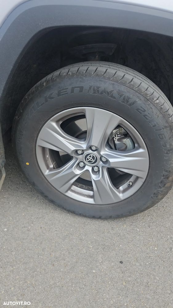 Toyota RAV4 - 4