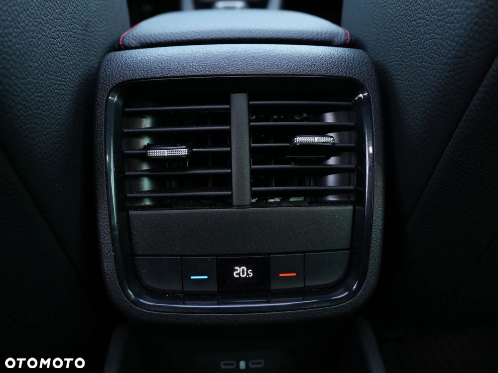 Skoda Octavia 2.0 TSI RS DSG - 35