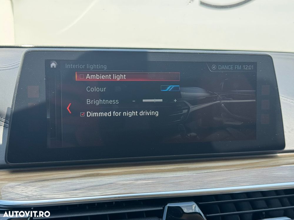 BMW Seria 5 525d AT - 39