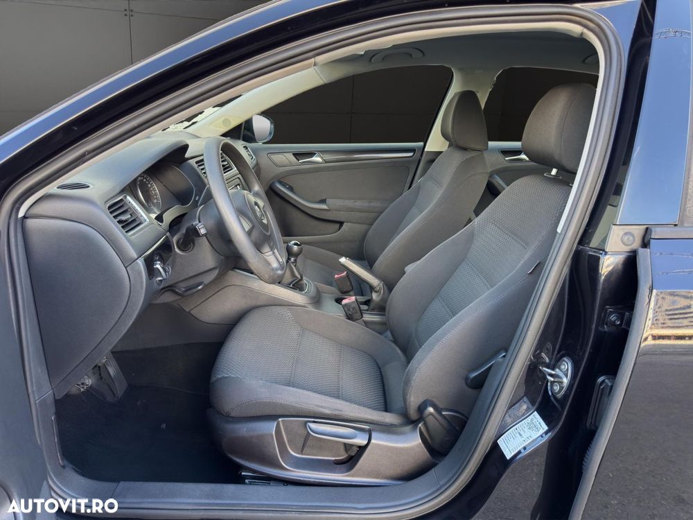 Volkswagen Jetta - 7