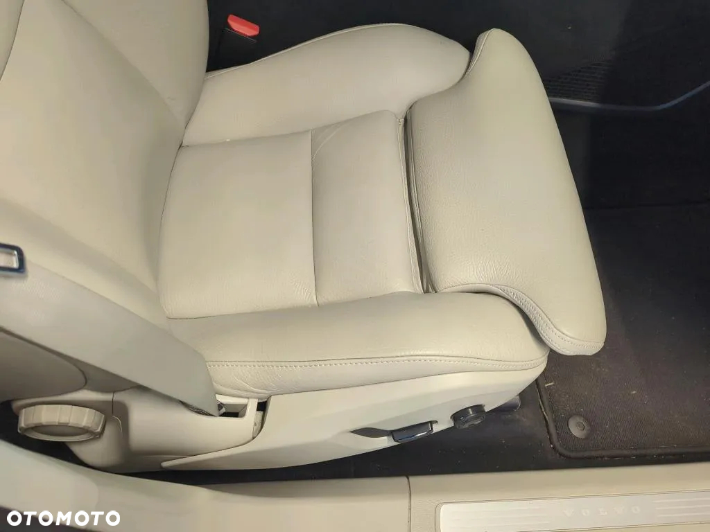 Volvo XC 60 T4 Inscription - 16