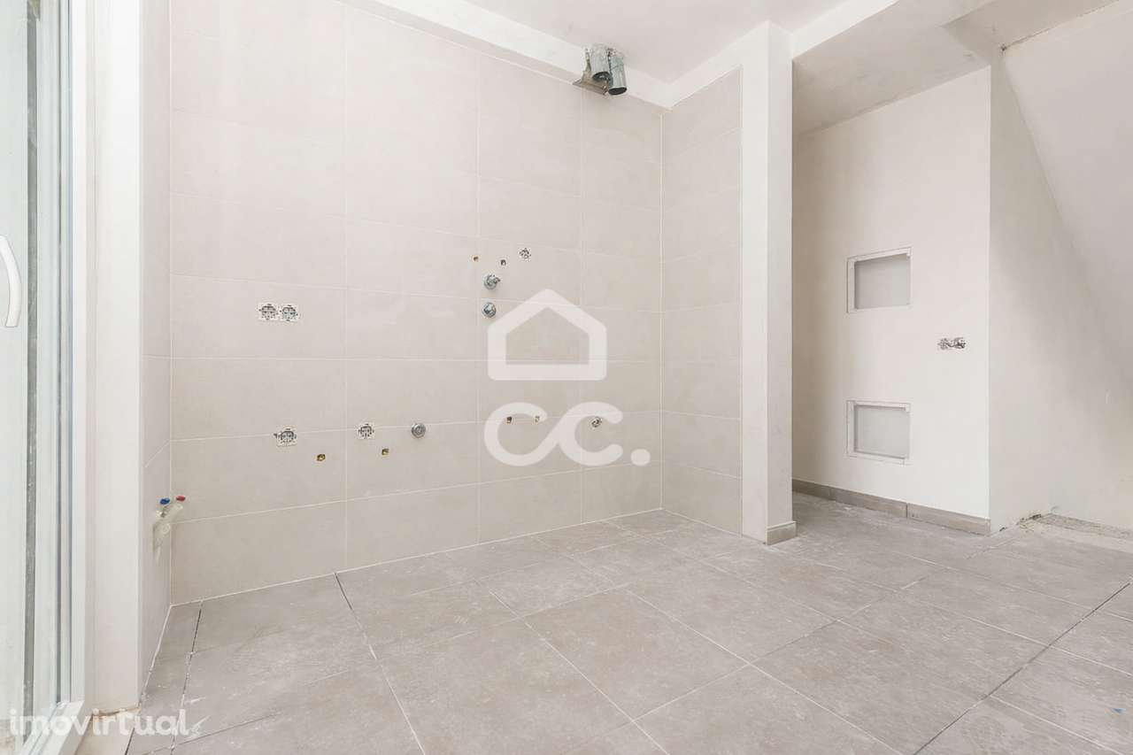 Apartamento T2+1 NOVO c/ Sótão, Terraço e Logradouro em Évora - Grande imagem: 5/15
