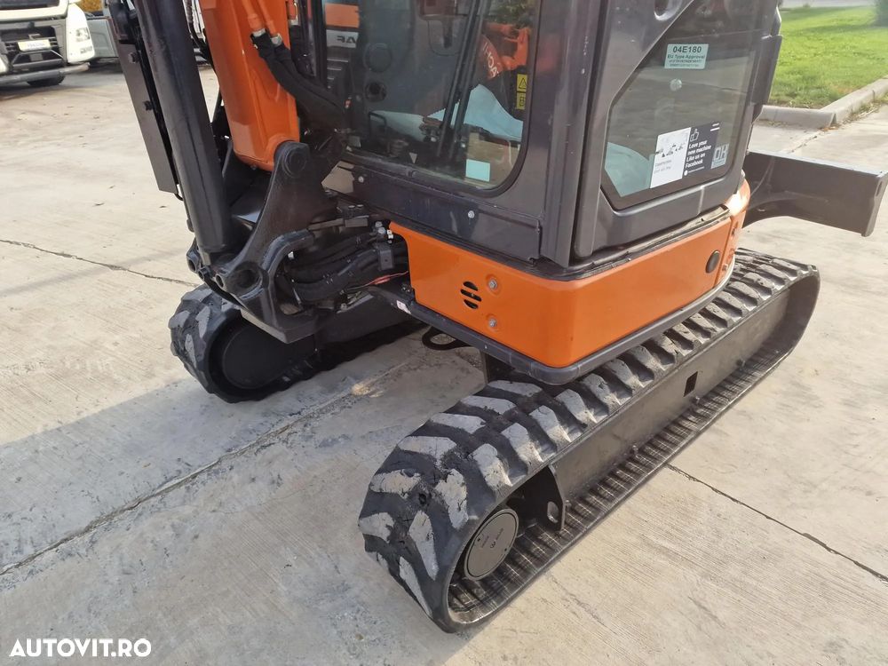 Hitachi ZX33U-6, Masa Operationala 3,7t, 2023, 1.305h, CUPLA RAPIDA HIDRAULICA+3 CUPE NOI, SistemAntifurt, Inst picon, senile 80% bune, Aer conditionat, Adancime sapare 5m, Ridica 2,8tone, Motor 25CP, posibilitate leasing 4 ani, CA NOU-PROMOTIE 36900 EUR+Tva - 37