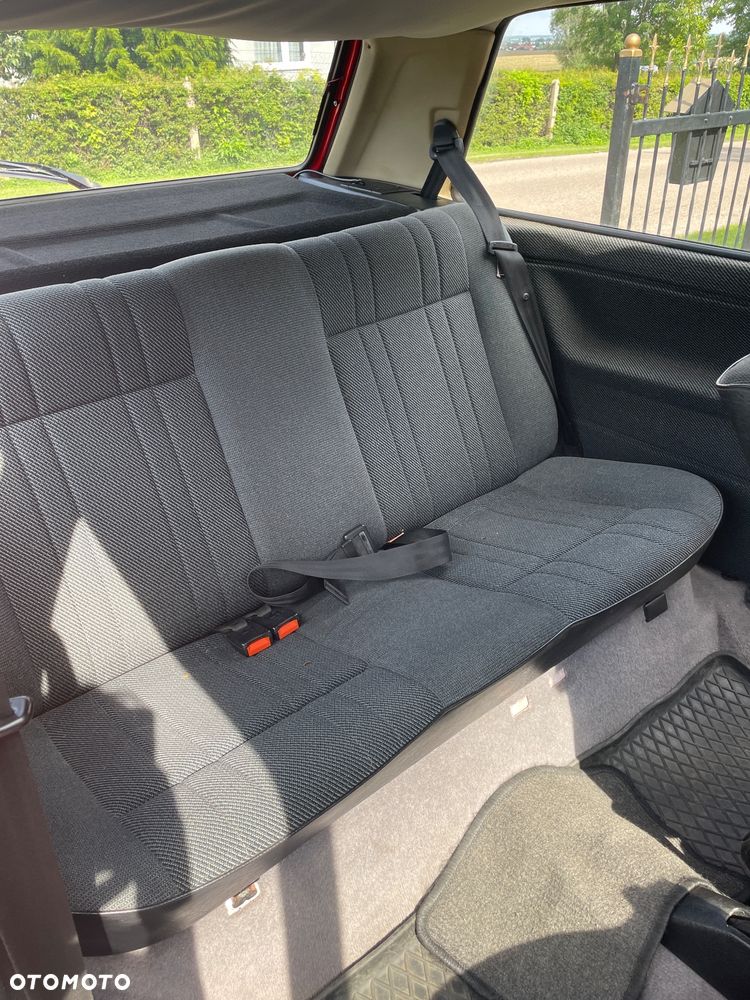 Volkswagen Golf 1.6 CL D - 22