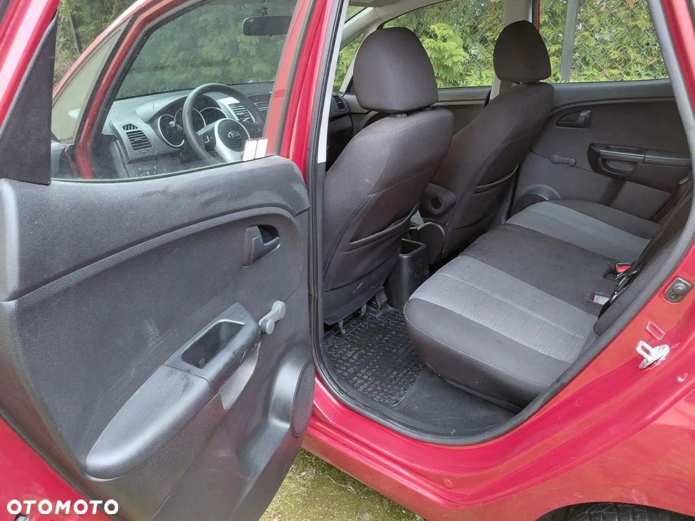 Kia Venga 1.6 L - 18