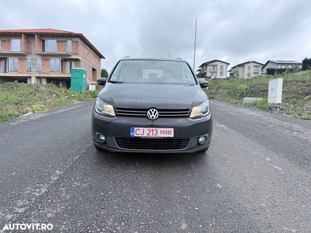 Volkswagen Touran - 10