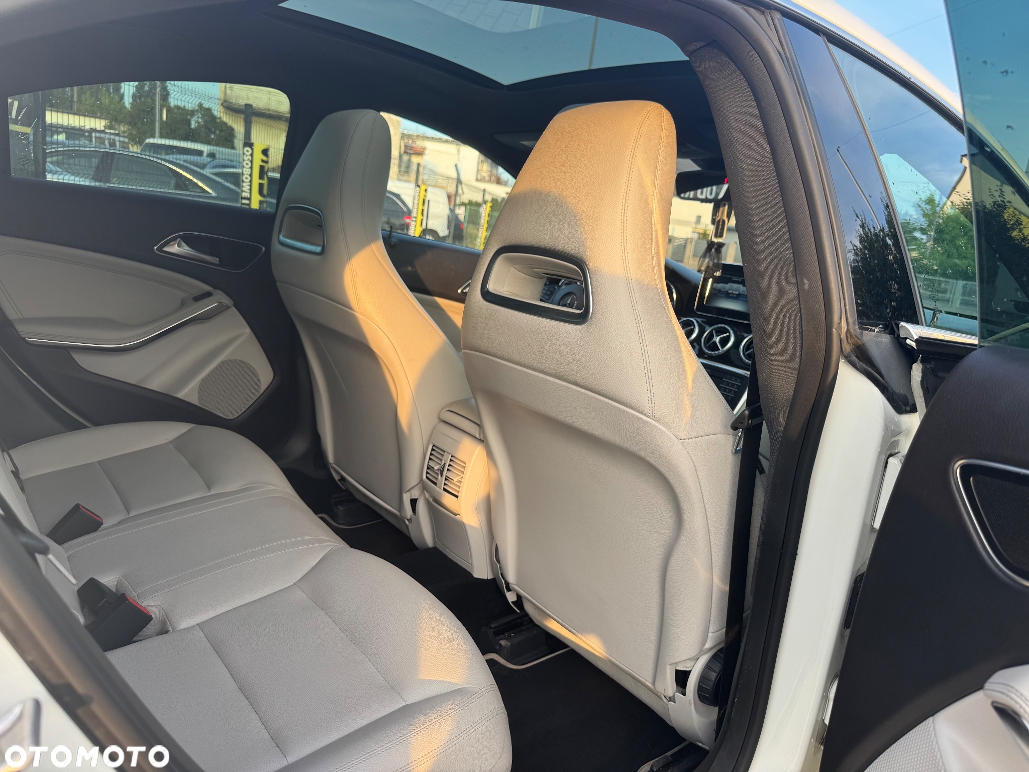 Mercedes-Benz CLA 250 4-Matic AMG Line - 6
