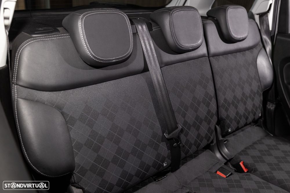 Fiat 500L 1.3 MJ Urban - 23