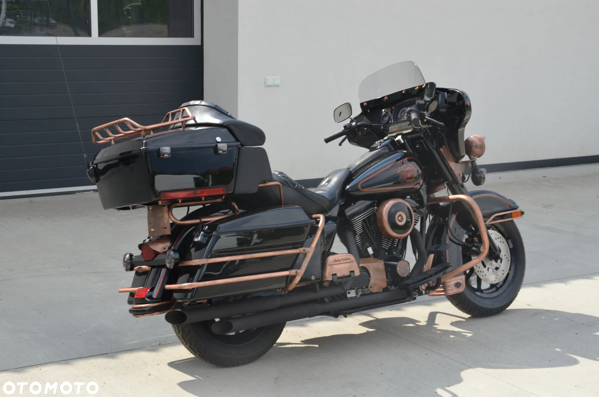 Harley-Davidson FLH Electra Glide - 34