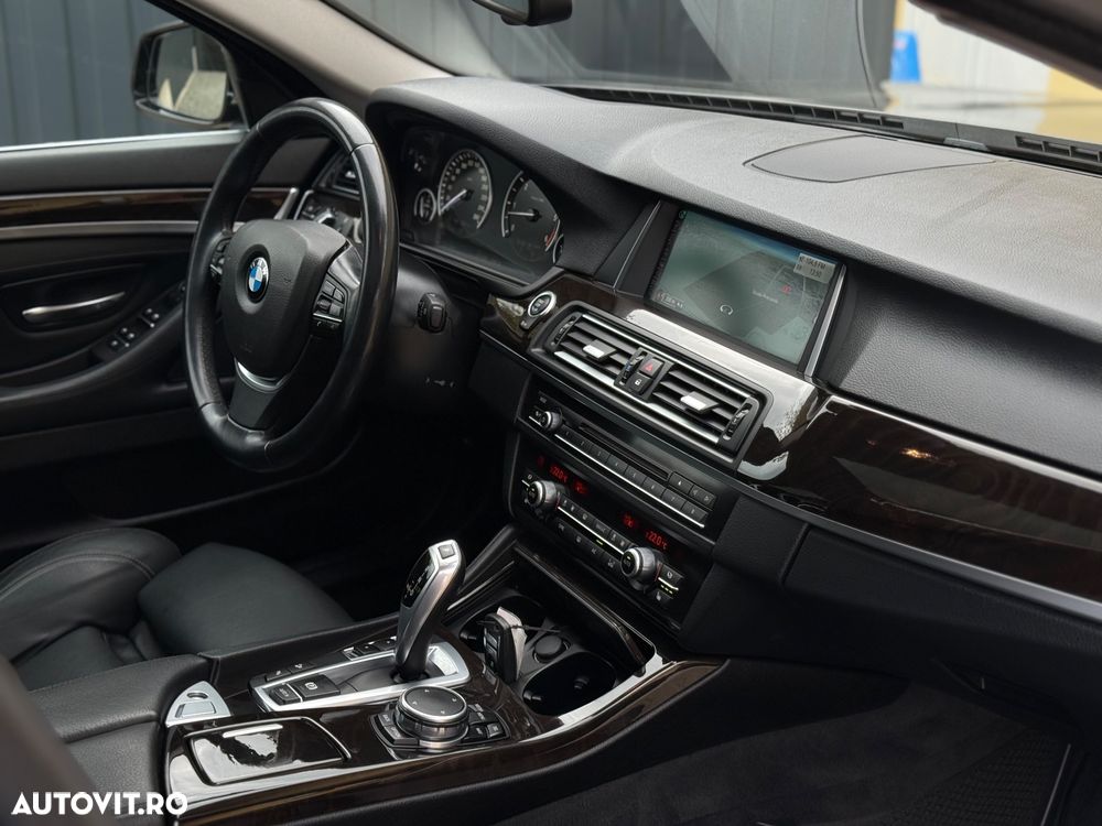 BMW Seria 5 530d xDrive Aut. - 13