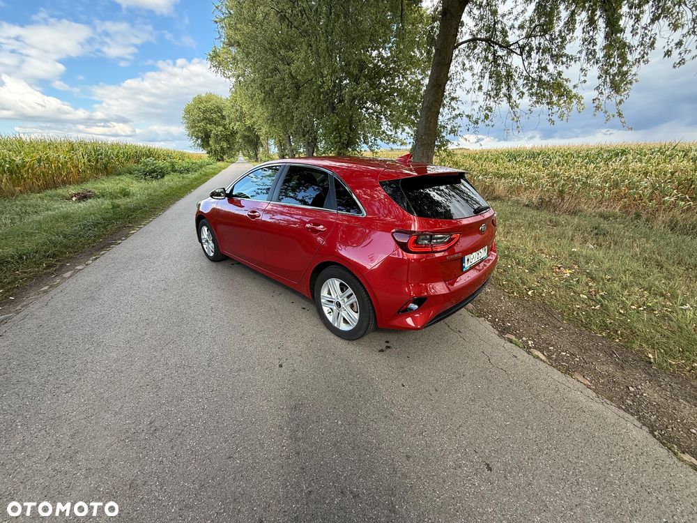 Kia Ceed 1.6 CRDi (48V Mild-Hybrid) Platinum - 8