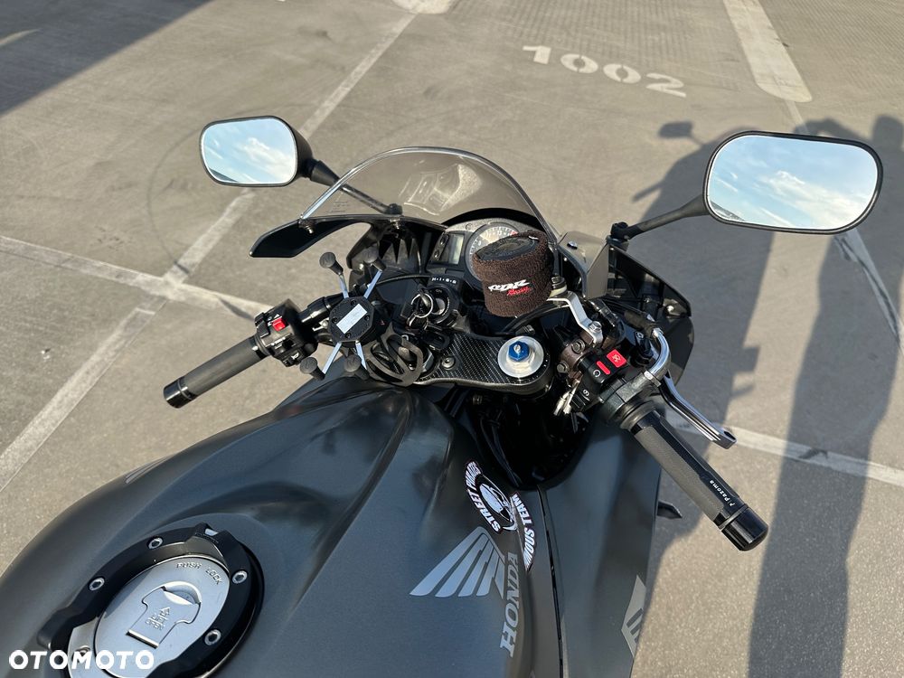 Honda CBR - 14