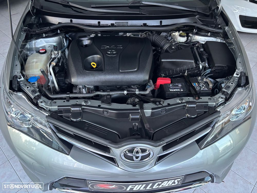 Toyota Auris Touring Sports 1.4 D-4D Design Edition - 11