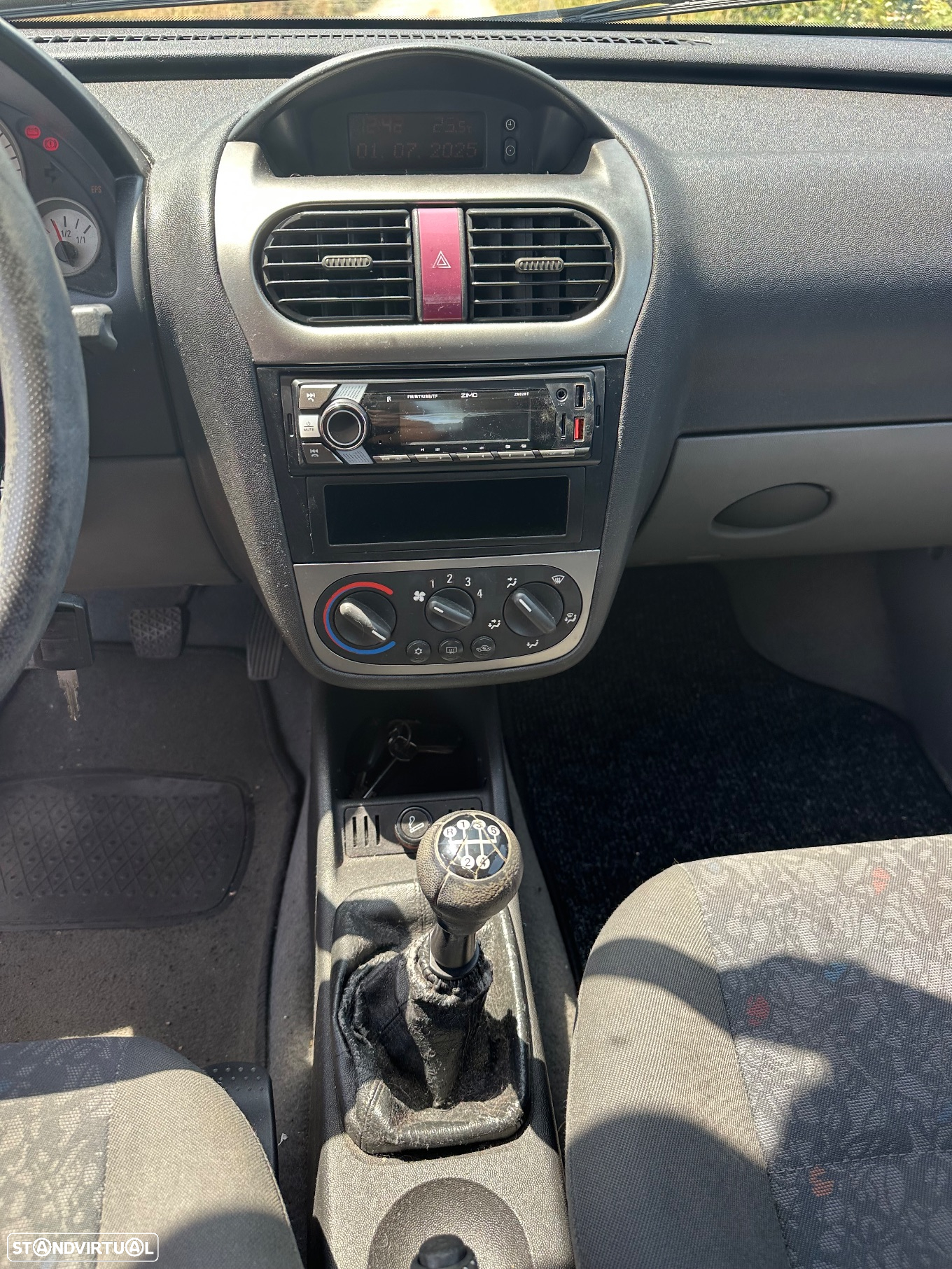 Opel Corsa 1.4 16V Sport - 10