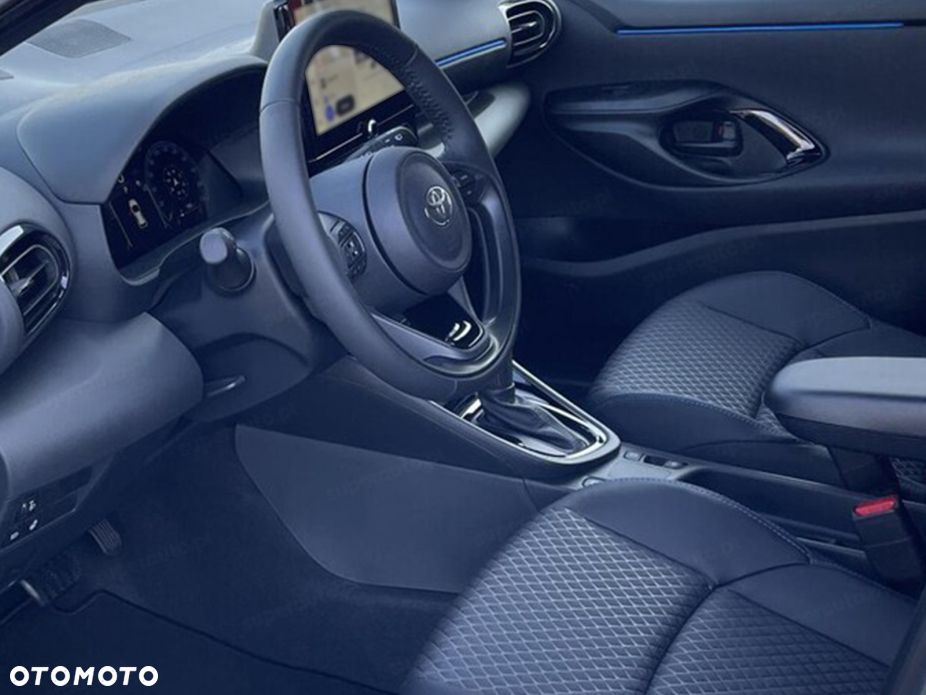 Toyota Yaris - 8