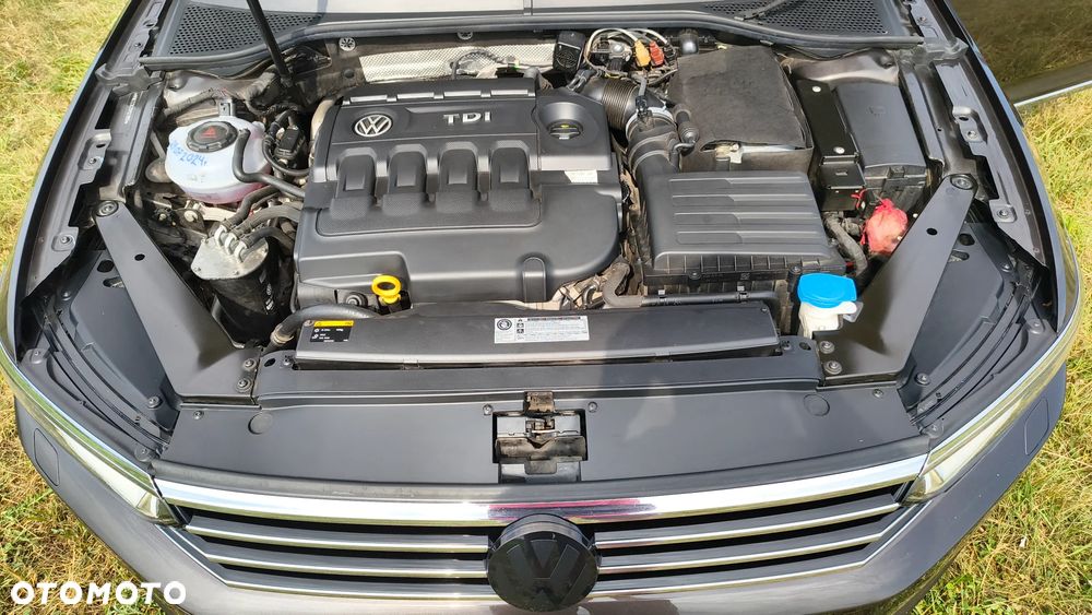 Volkswagen Passat 2.0 TDI BMT Highline - 21