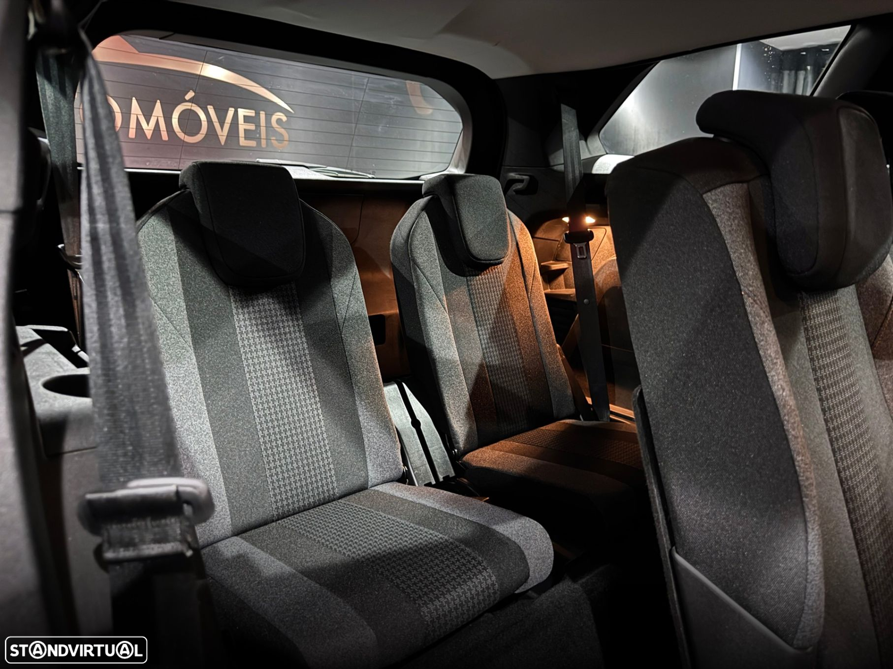 Peugeot 5008 1.2 PureTech Allure Pack EAT8 - 37