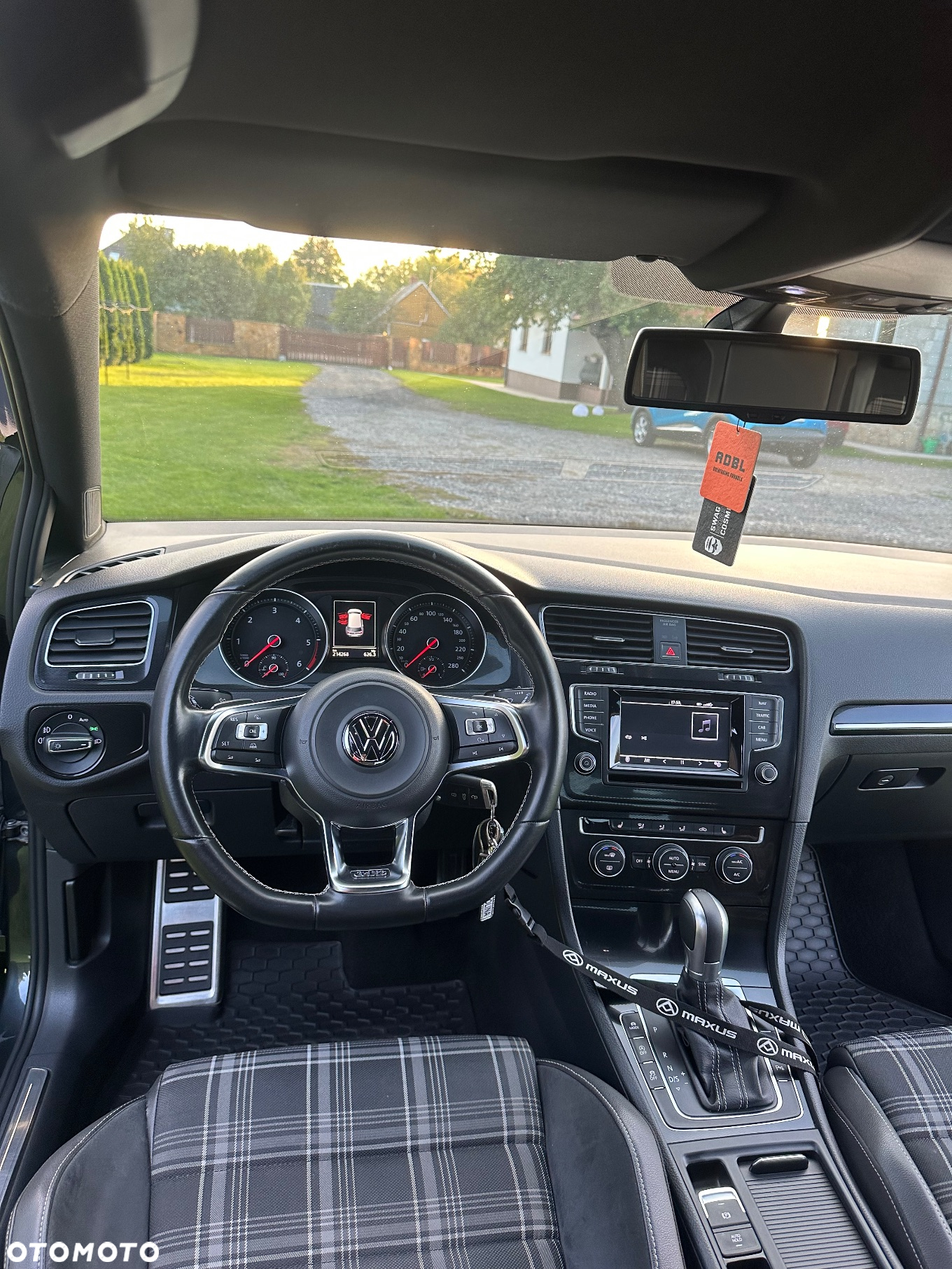 Volkswagen Golf VII 2.0 TDI BMT GTD DSG - 2
