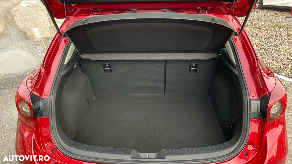 Mazda 3 G120 Attraction - 24