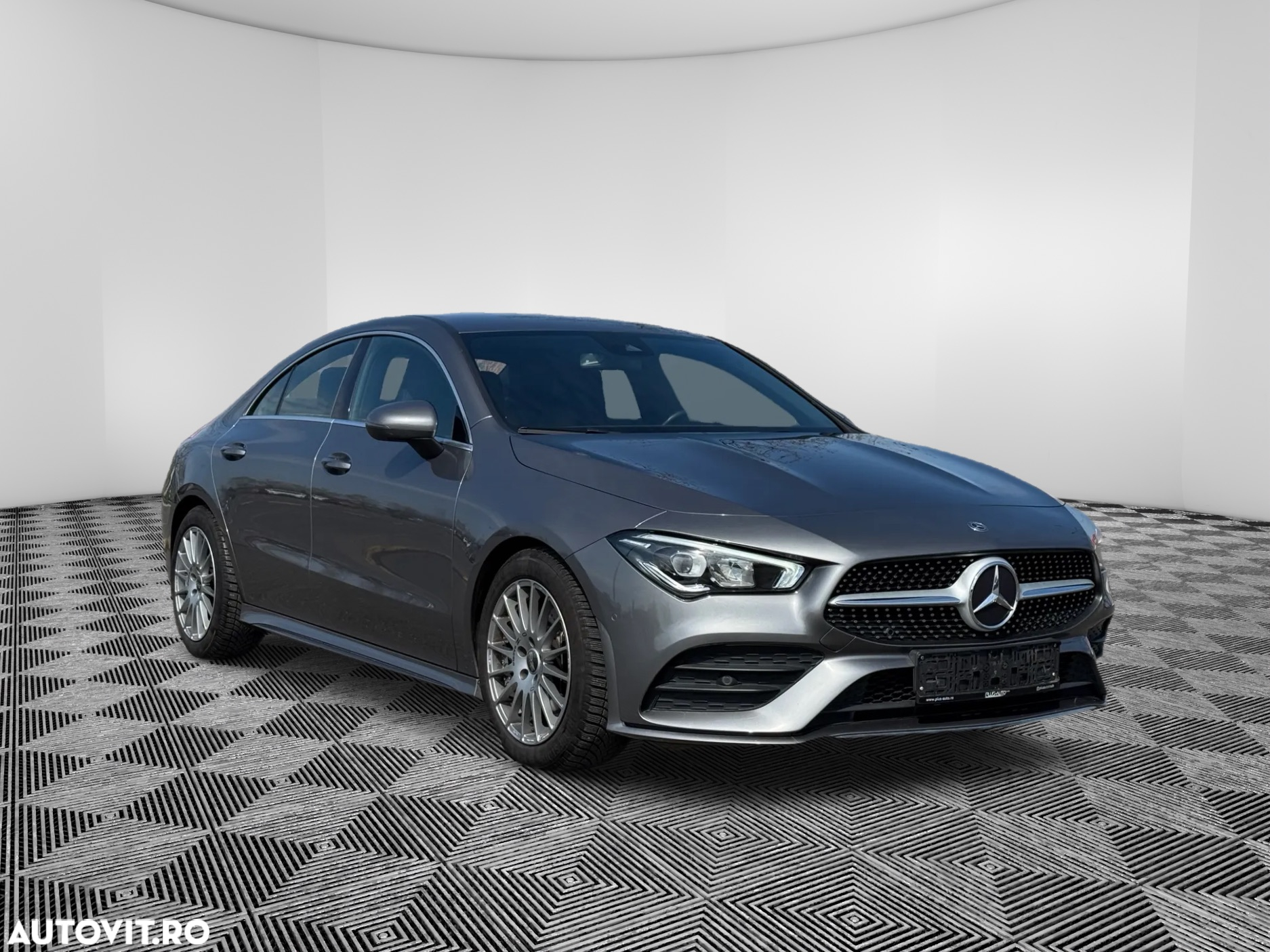 Mercedes-Benz CLA 200 4Matic 8G-DCT AMG Line - 3