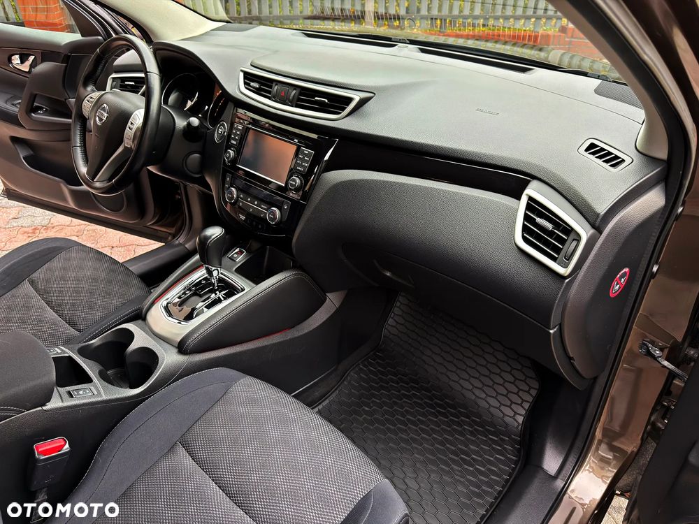 Nissan Qashqai 1.2 DIG-T Xtronic N-Connecta - 20